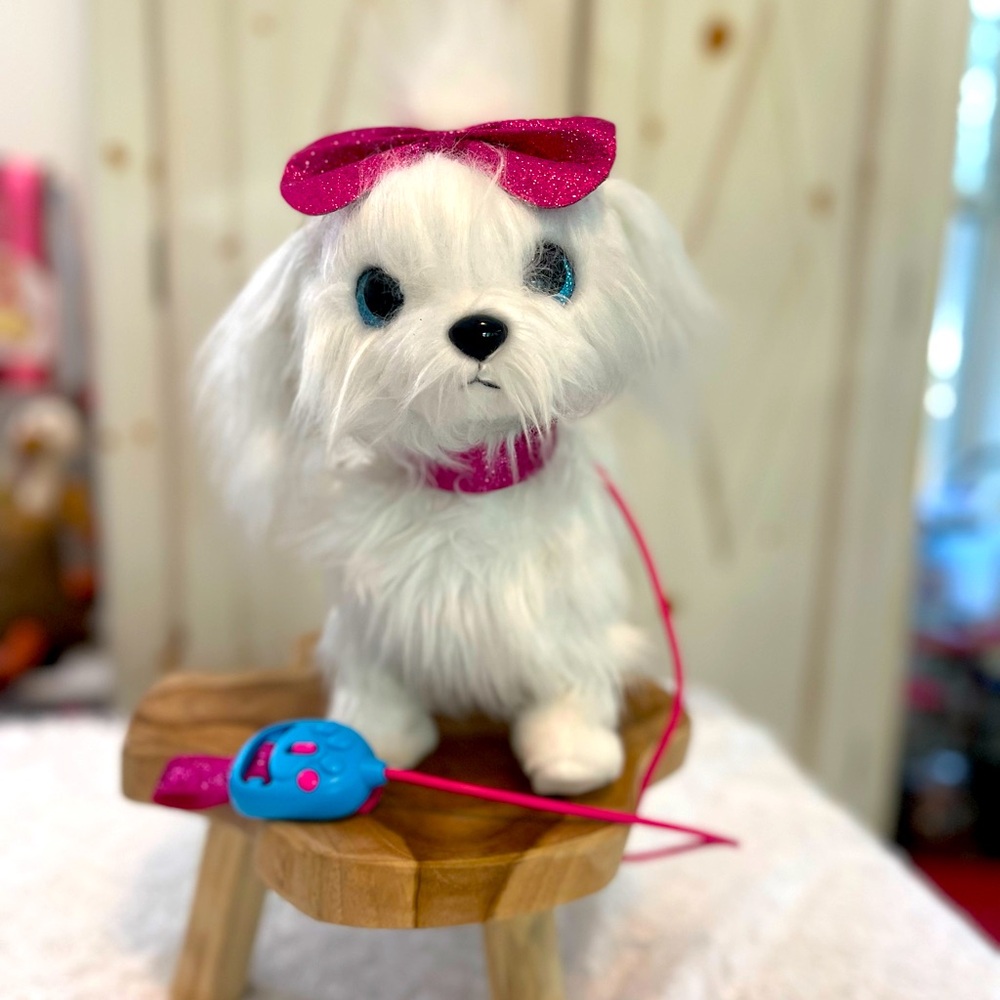 White Zuru Pets Alive Walking/Barking Maltese Dog/ Paw Paw Puppy w/ leash!